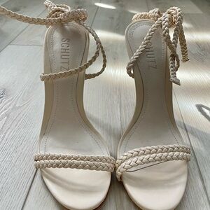 Schutz Sandalia Salto Alto (Size 7)